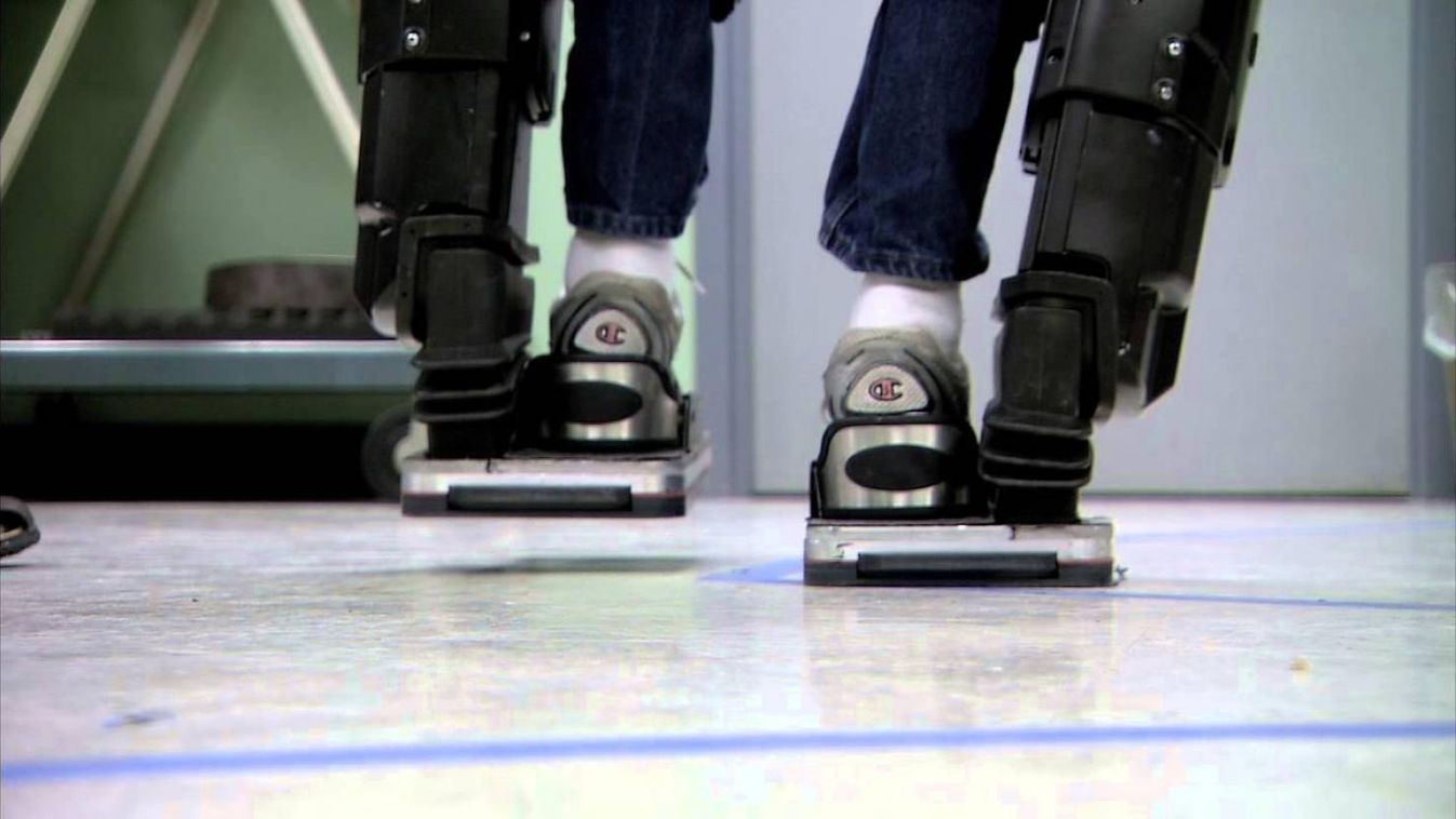 Robot tanítja járni a gerincsérüléses betegeket (videó)
