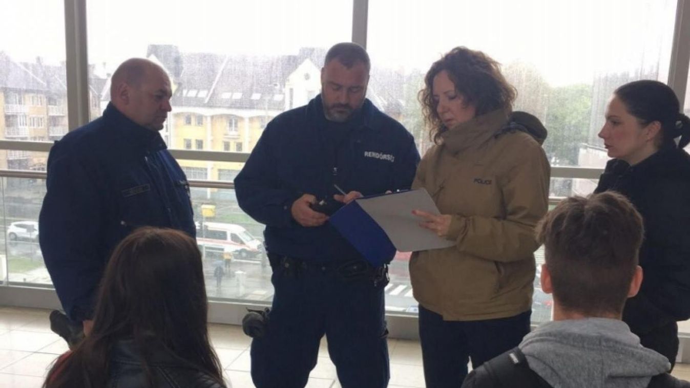Vajon hány nyíregyházi diák lógott ma a suliból?