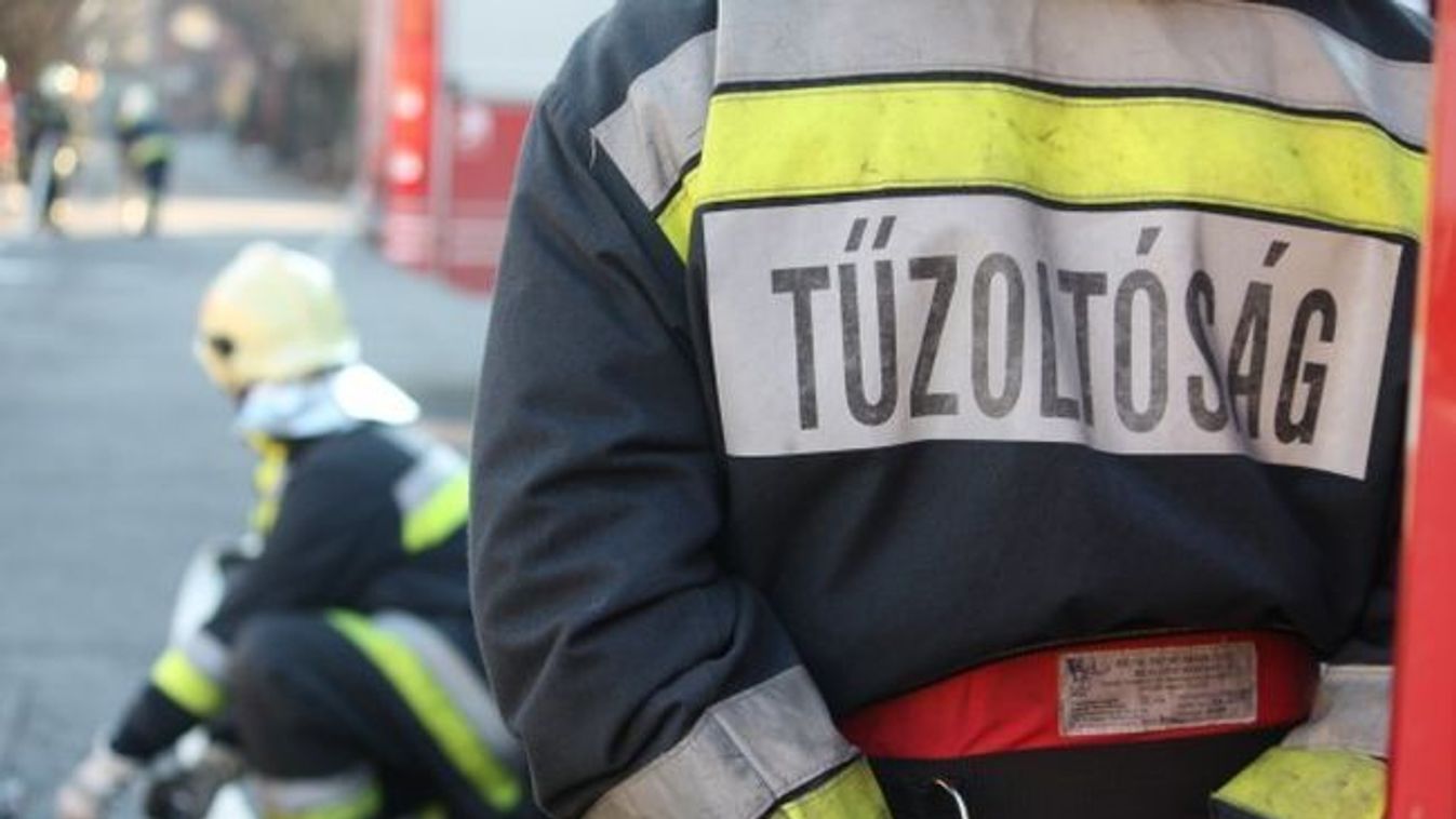 Füst szivárgott egy kömörői családi ház tetőszerkezete alól
