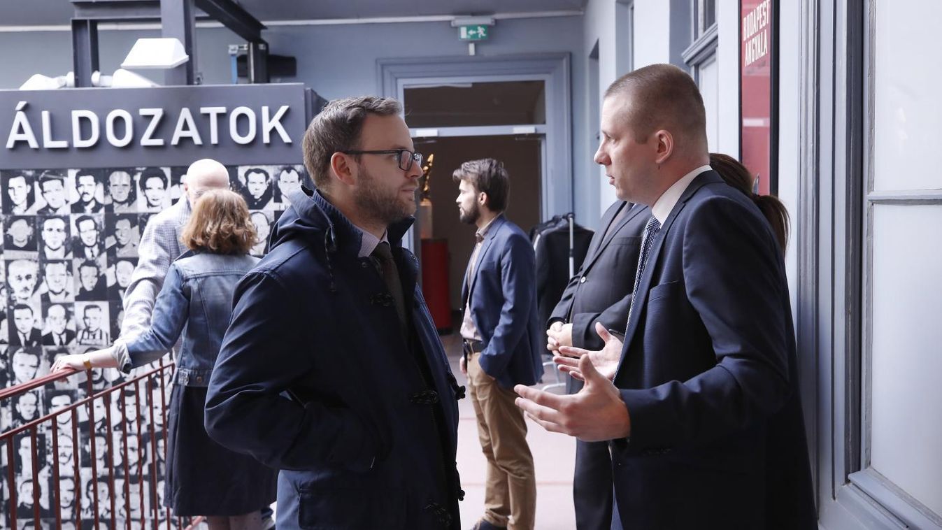 Békés Márton szerint gerillákká kell válnunk