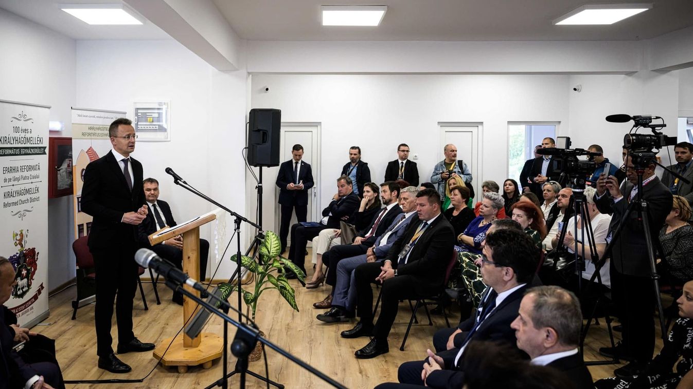 Szijjártó: a kormány megteremti a környezetet a magyarság megőrzéséhez a Kárpát-medencében