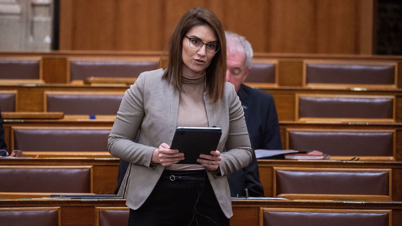 Illés Boglárka: gyorsan elkészült a törvényjavaslat a Nők 40 program védelmében (videó)