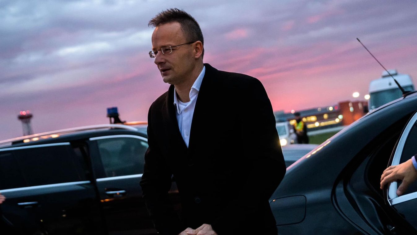 Szijjártó Péter: a mi érdekünk, hogy Kelet és Nyugat között civilizált együttműködés legyen