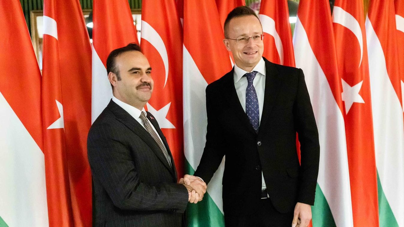 Szijjártó Péter: az elmúlt évek dinamikus fejlődést hoztak a magyar-török kapcsolatokban