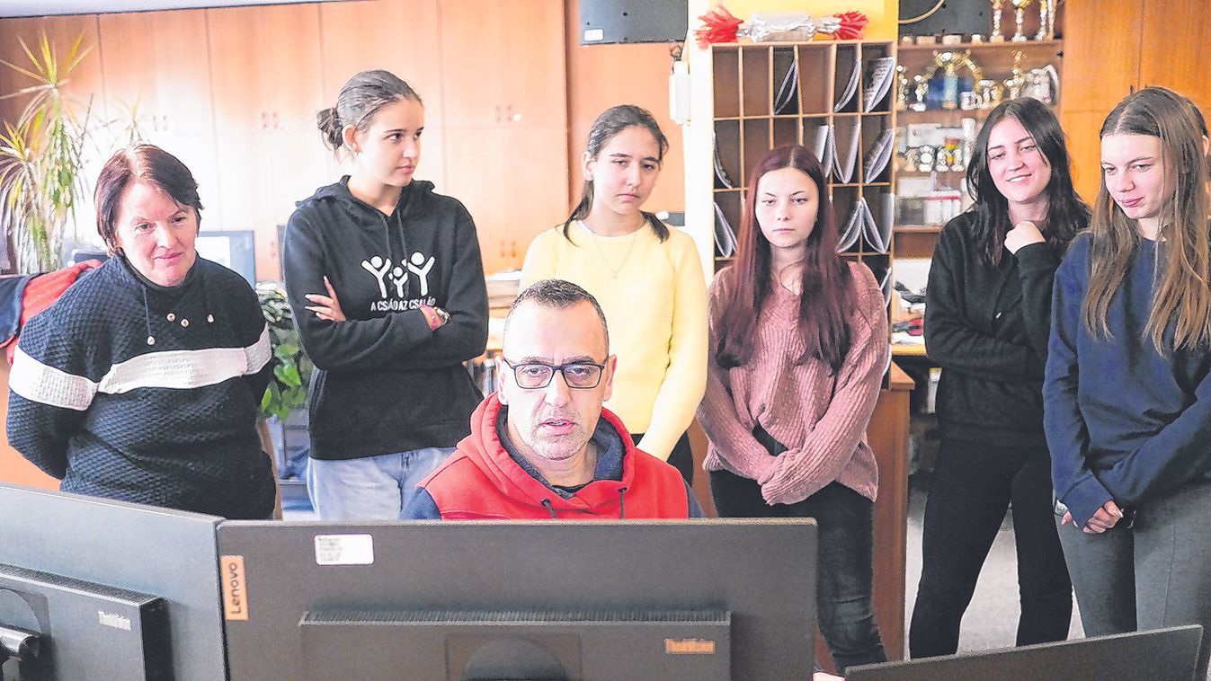 Kölcseys diákok a szerkesztőségben