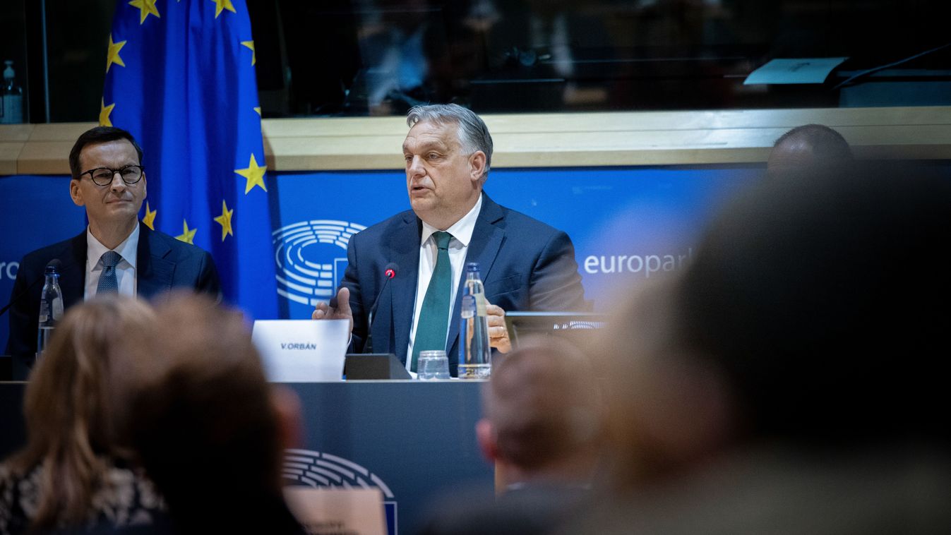 Orbán Viktor az Európai Parlamentből üzent