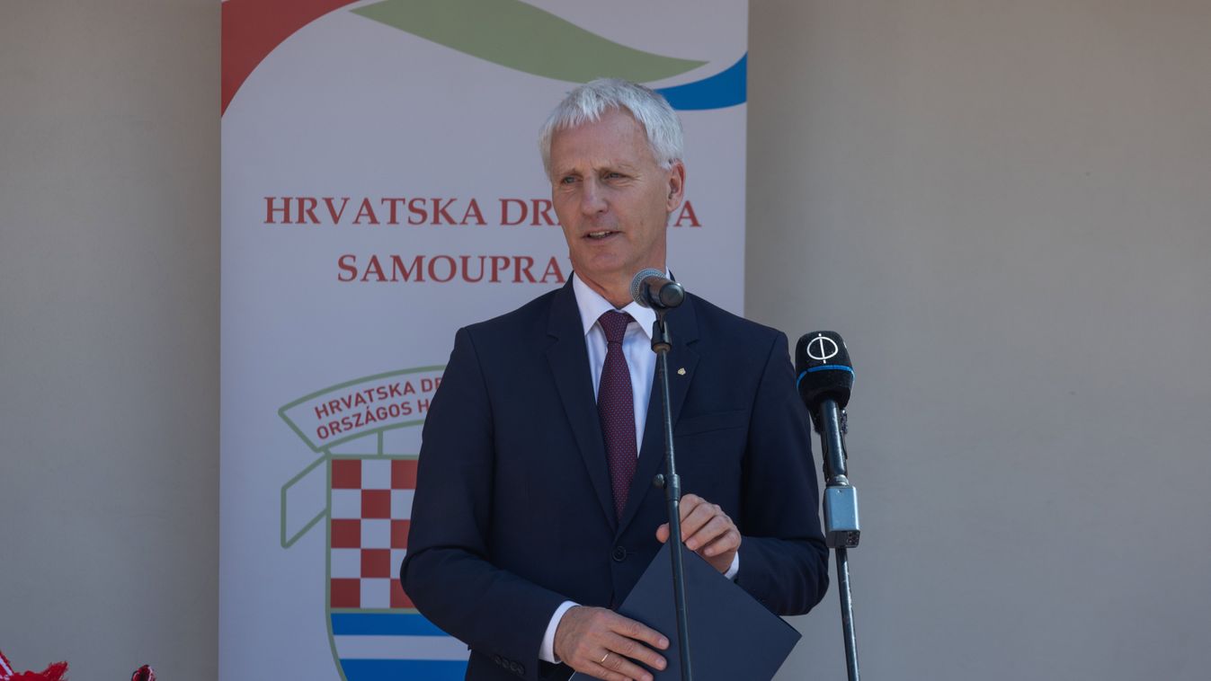 Soltész: a kormány ösztöndíjakkal, rezsikompenzációval, beruházásokkal támogatja a nemzetiségi oktatást