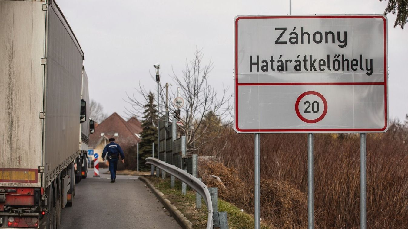 Szünetel a határforgalom Záhonyban