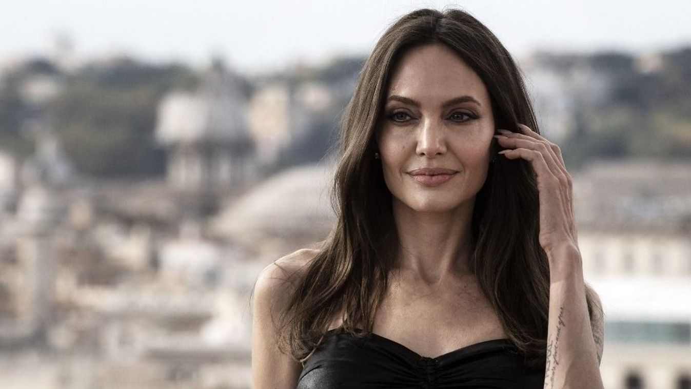  Kitálalt egy testőr: Angelina Jolie nem olyan anya, mint mutatja