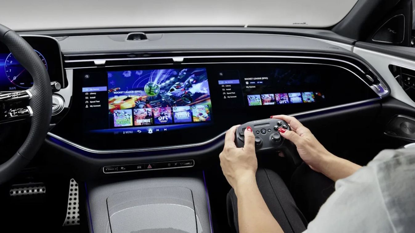 Számítógépes játékokat telepít az autóiba a Mercedes