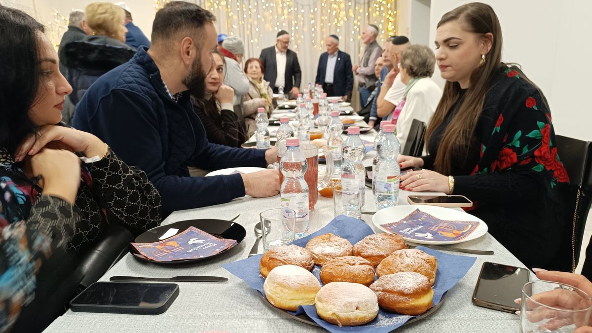 csoda történt, hanuka, Blajer Gábor, Finali Gábor, Finali Péter, Nagykállói Zsidó Hitközség