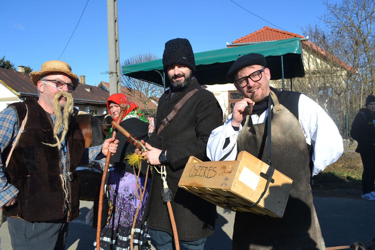 Panyola, farsang, télűző, hagyomány 