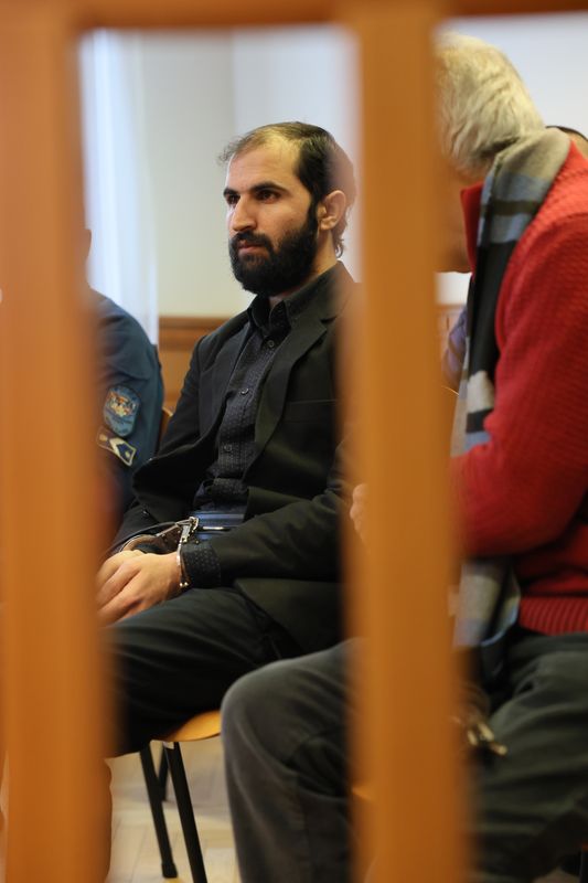terrorcselekménnyel fenyegetés, robbantással fenyegetőzött, afgán