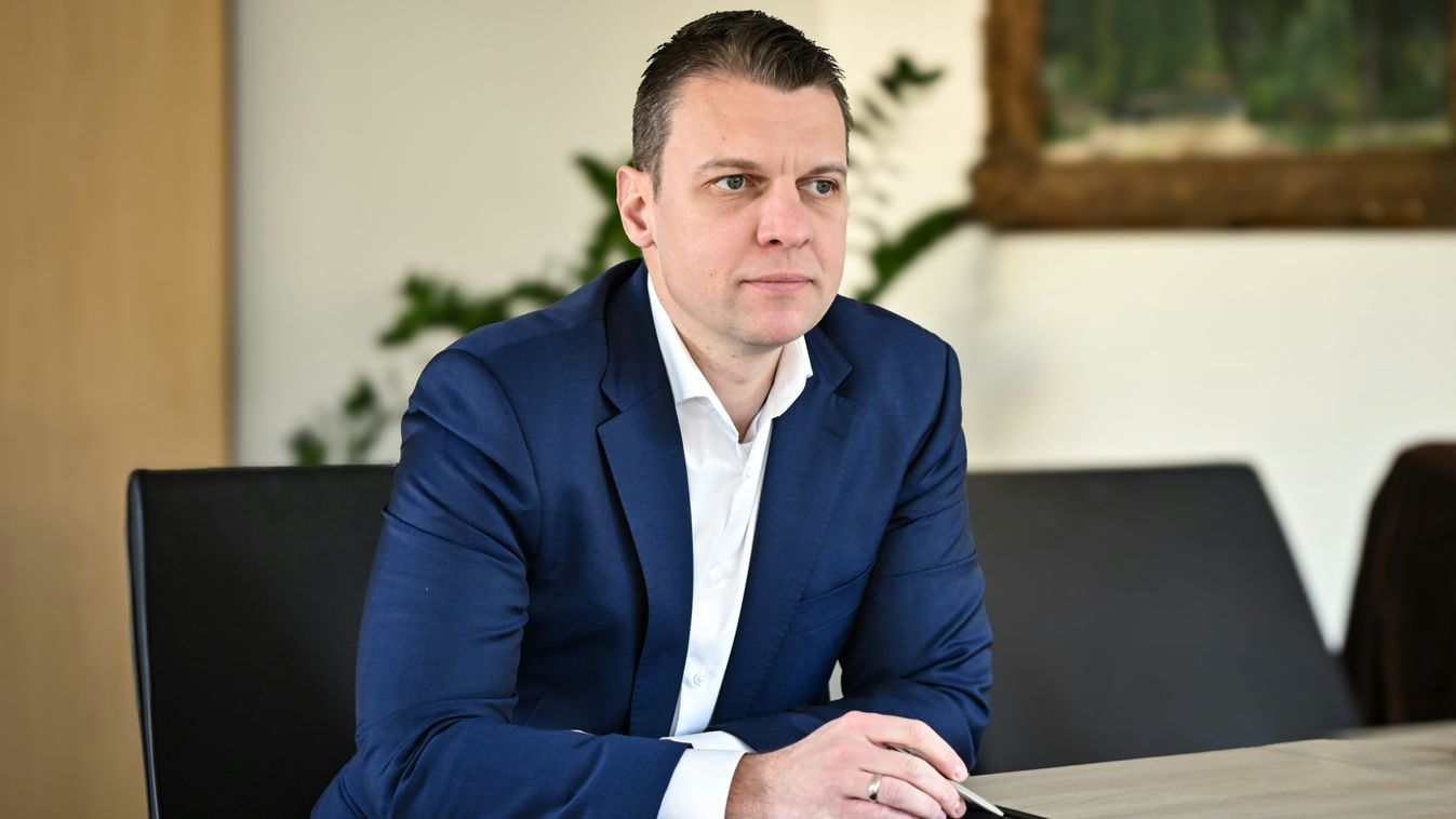 Menczer Tamás: a nyugdíjasok megkapják az ígért pénzt