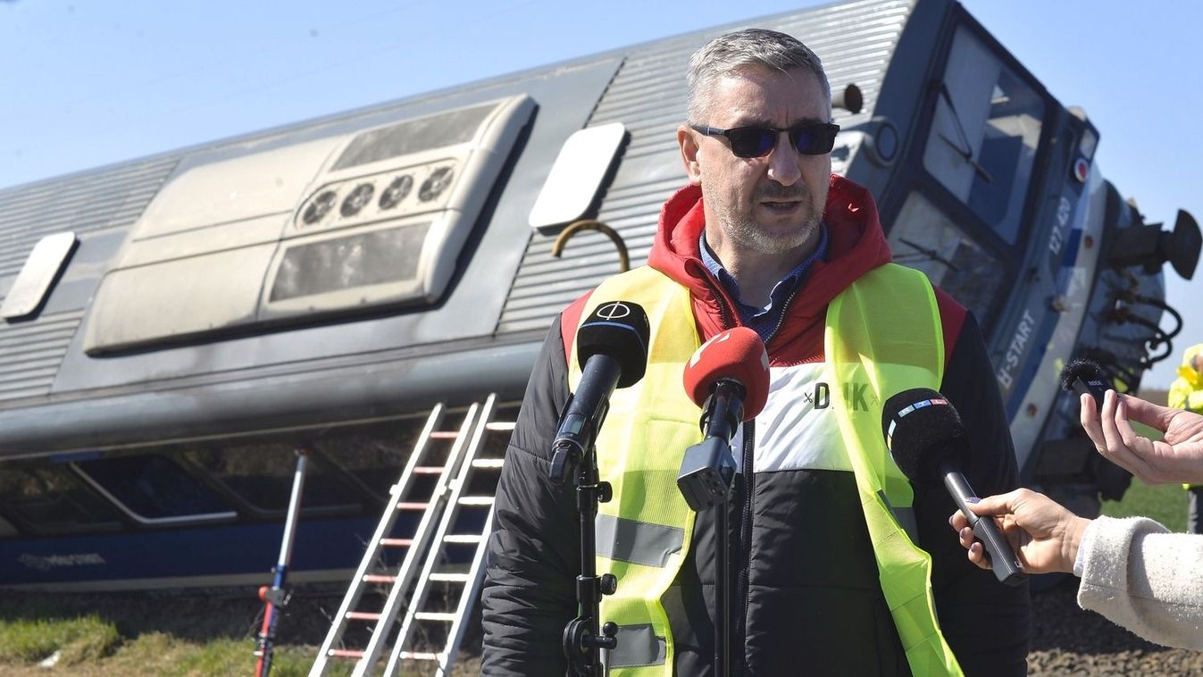 Halálos vonatbaleset Tiszaeszláron: a felborult szerelvény mellett árult el részleteket a MÁV (fotókkal, videóval)
