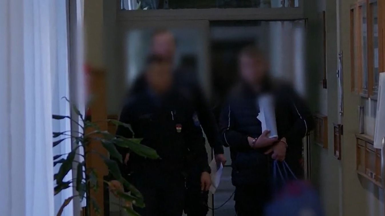 Tudatmódosító szereket árult a fiatal férfi, de az édesanya szerint a rendőrök tették oda