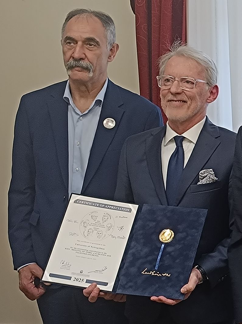 Nobel-díjas, professzor, Nyíregyházi Egyetem, Eötvös József Gyakorló Általános Iskola és Gimnázium, Nemzeti Tudósképző Akadémia, Joachim Frank, Den Shechman