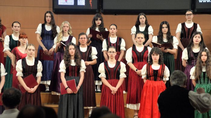 Nyíregyházi ősbemutató a Cantemus Vegyeskarral