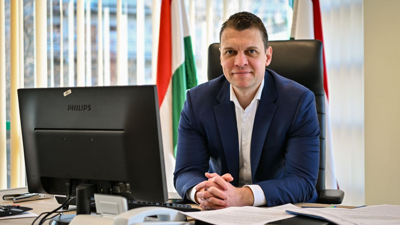 Menczer Tamás: az elmebetegek nekem jutnak (videó)