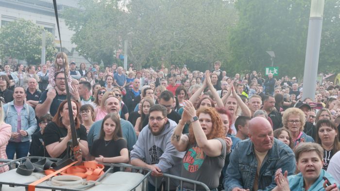 Fergeteges koncertet adott Nyíregyházán a Bagossy Brothers Company