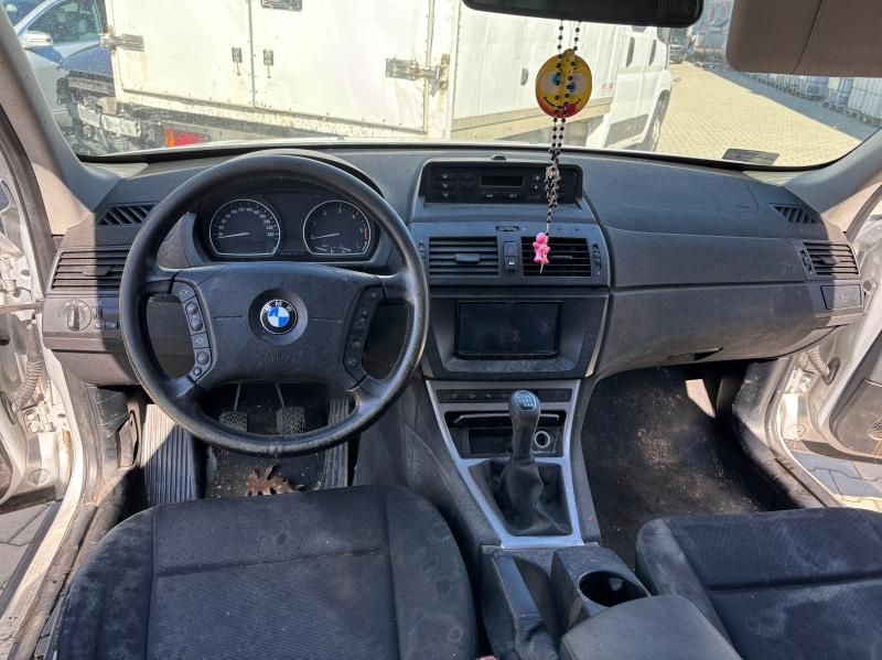 NAV-árverések, ingóság, autó, BMW, licit