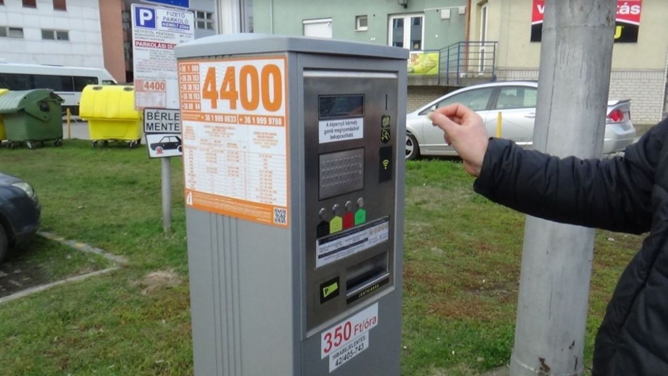 Kell fizetni a parkolásért május 2-án, pénteken?