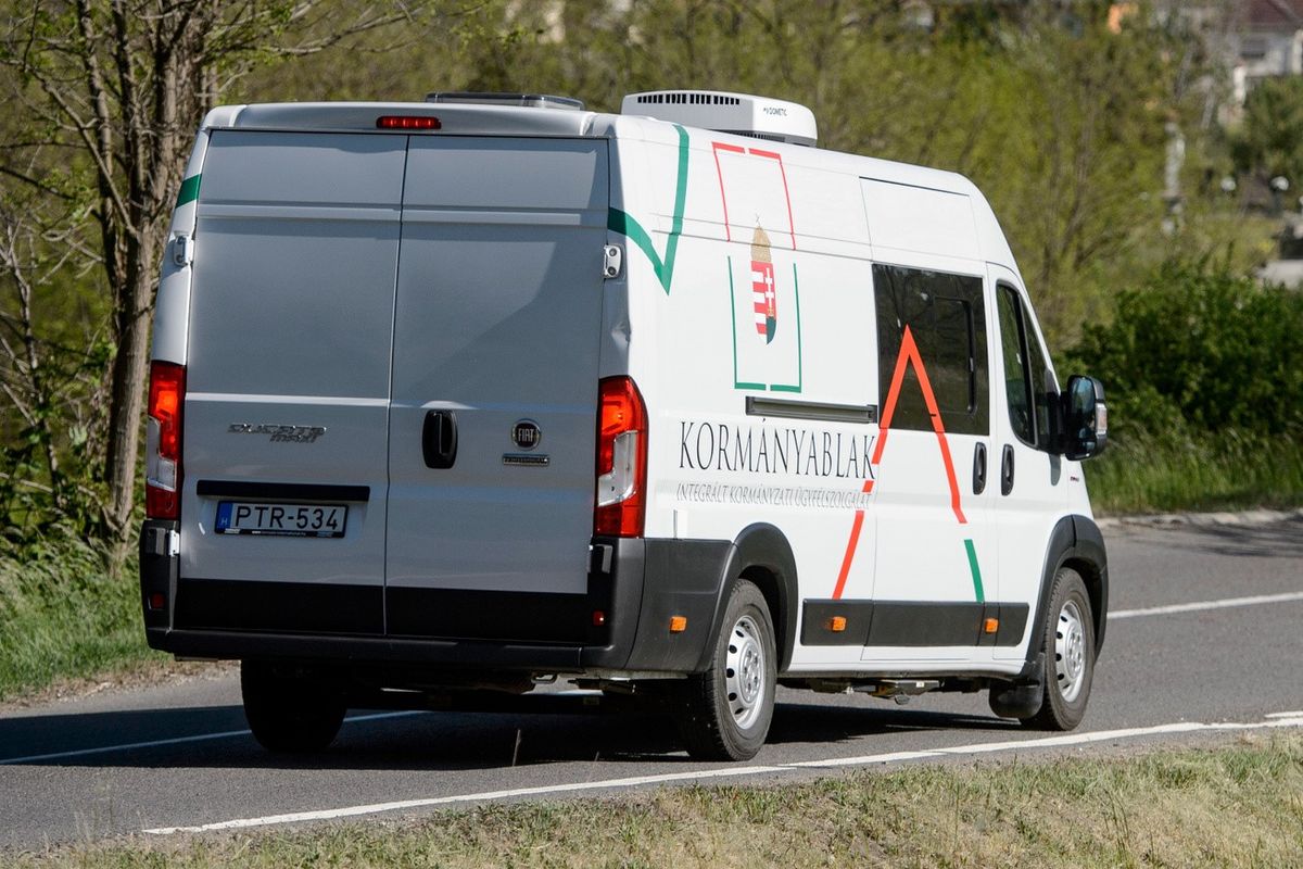 Kényelmes ügyintézést kínál a kormányablakbusz