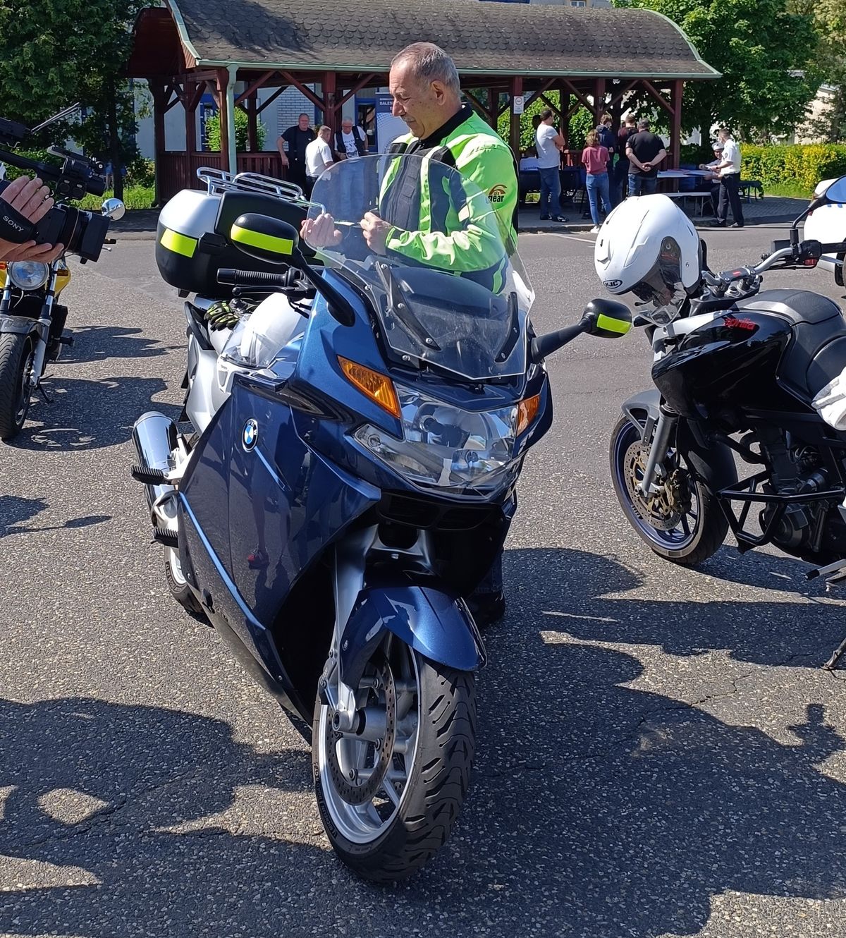 „Motorozz velünk"”, motoros, KRESZ-teszt, vezetéstechnikai ismeretek, közlekedés, rutinpálya, közlekedésbiztonsági program