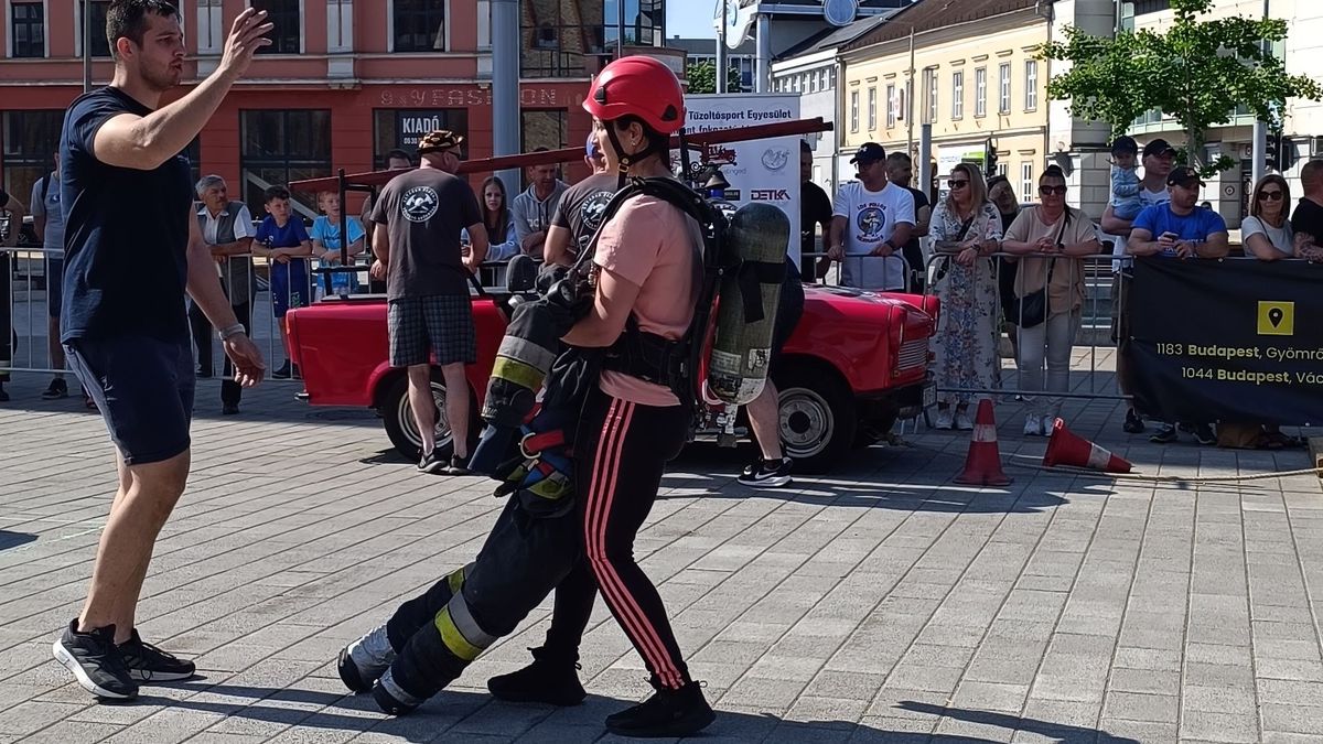 tűzoltó erőpróba, Sztárek Ferenc Tűzoltó Erőpróba, Nyíregyháza, akadálypálya, nők, kitartás