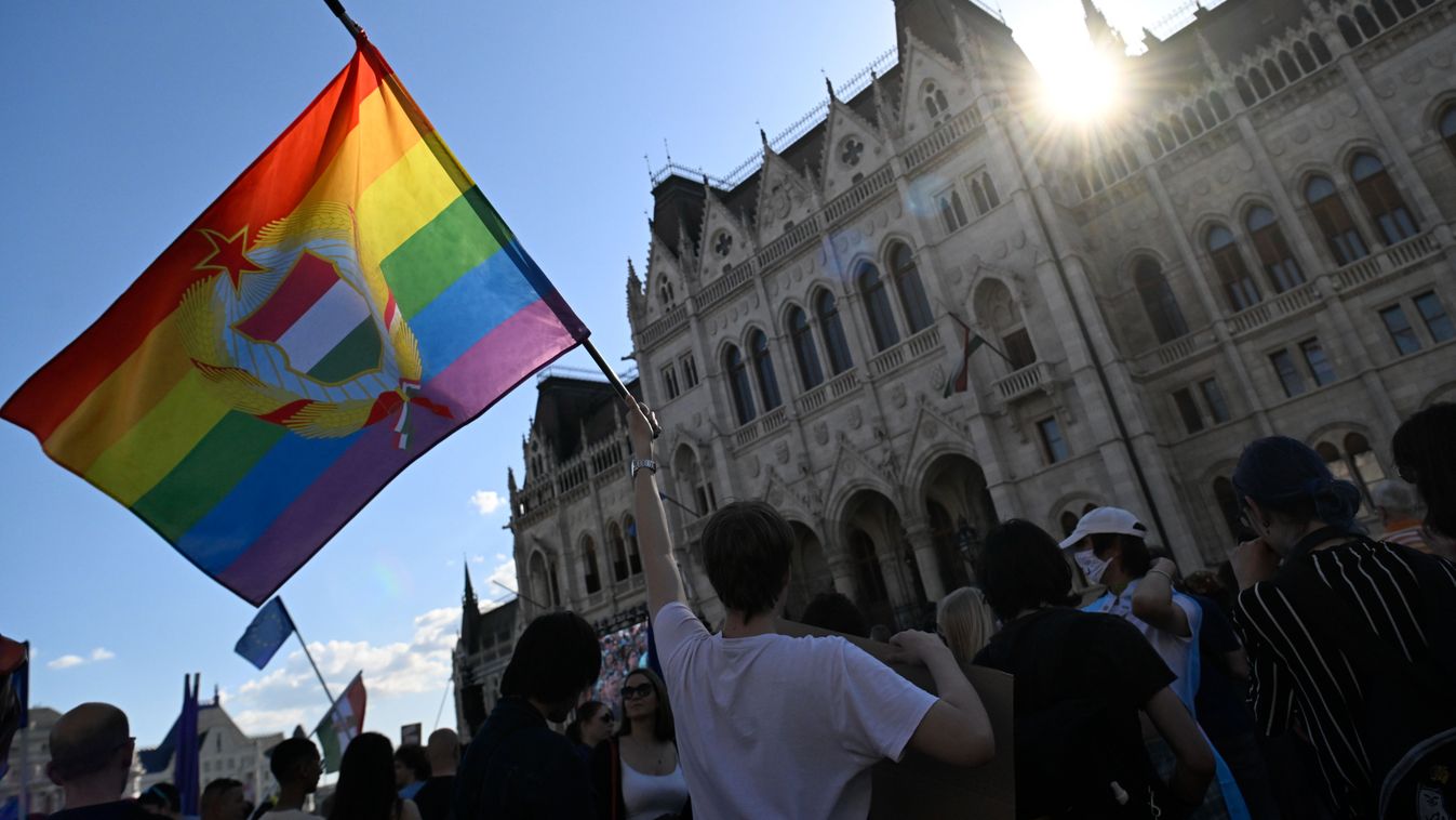 Pride-párti tüntetés: nem volt tumultus, elmaradt a hídfoglalás