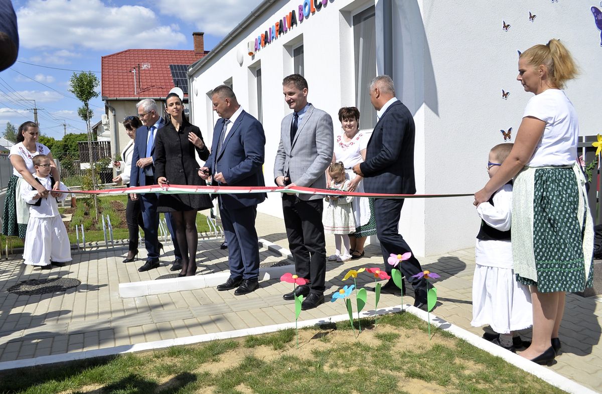 dr. Koncz Zsófia, családokért felelős államtitkár, Bököny, Aprajafalva Bölcsőde