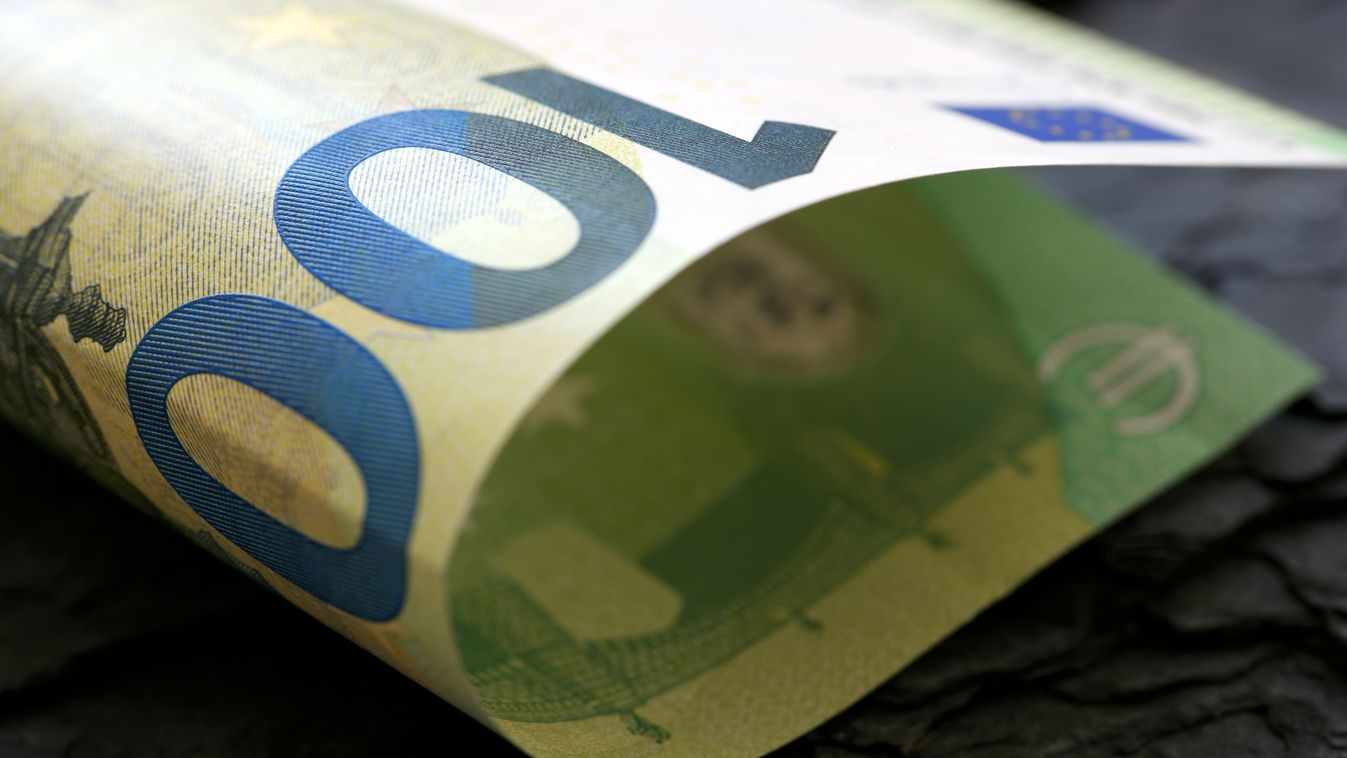 100 eurós kallódik a városban