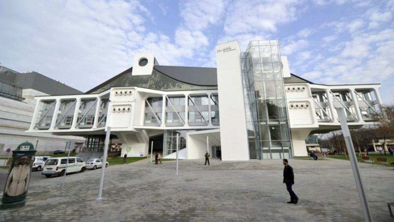 Mágnás Miska érkezik a Váci Mihály Kulturális Központba