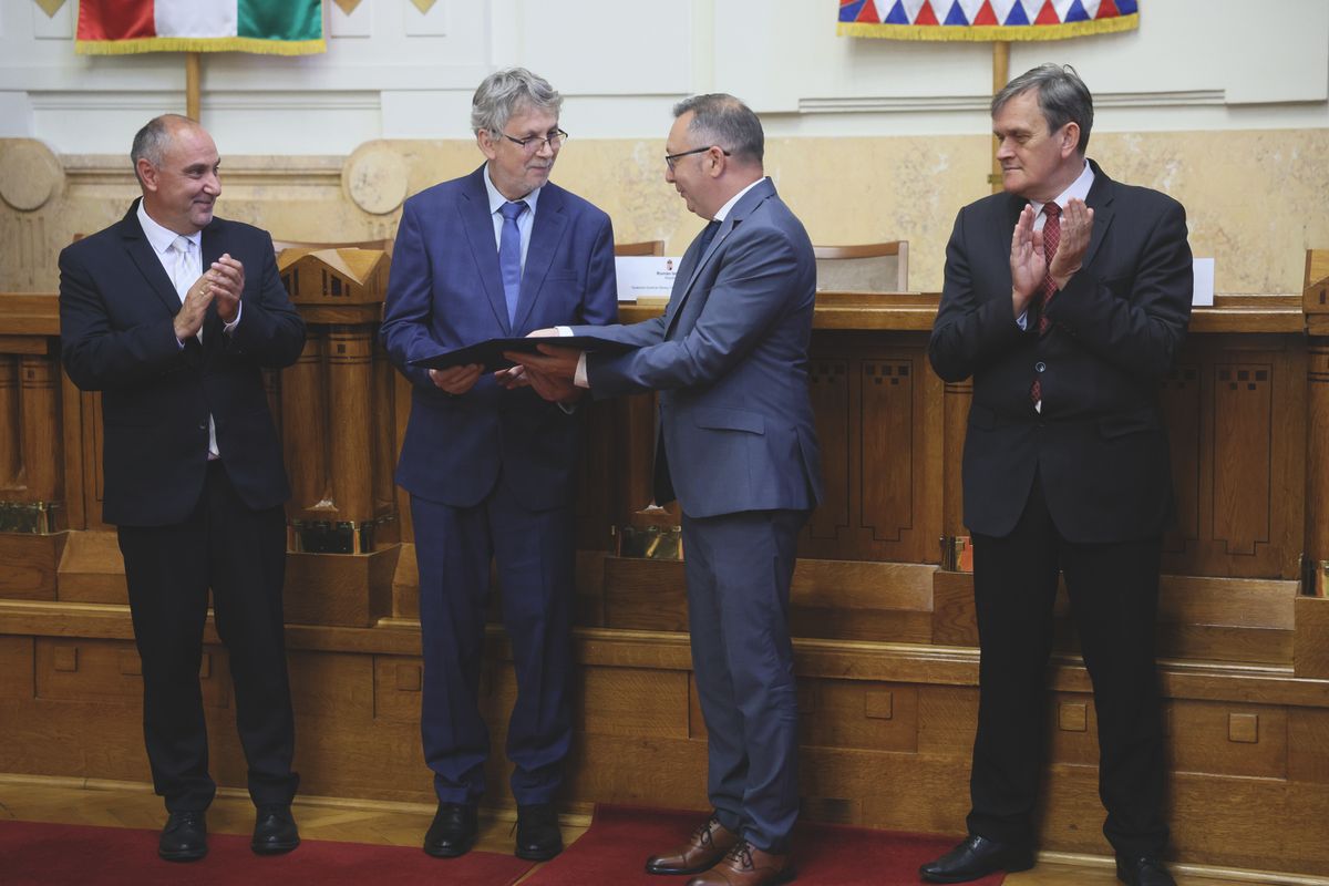 kormánytisztviselők, köztisztviselők, elismerés, Köz szolgálatáért díj, Szabolcs-Szatmár-Bereg