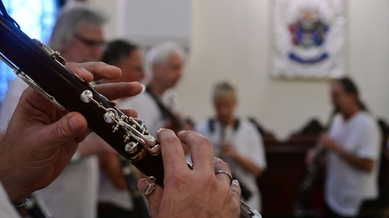 Tárogató hangja szólt a református templomból