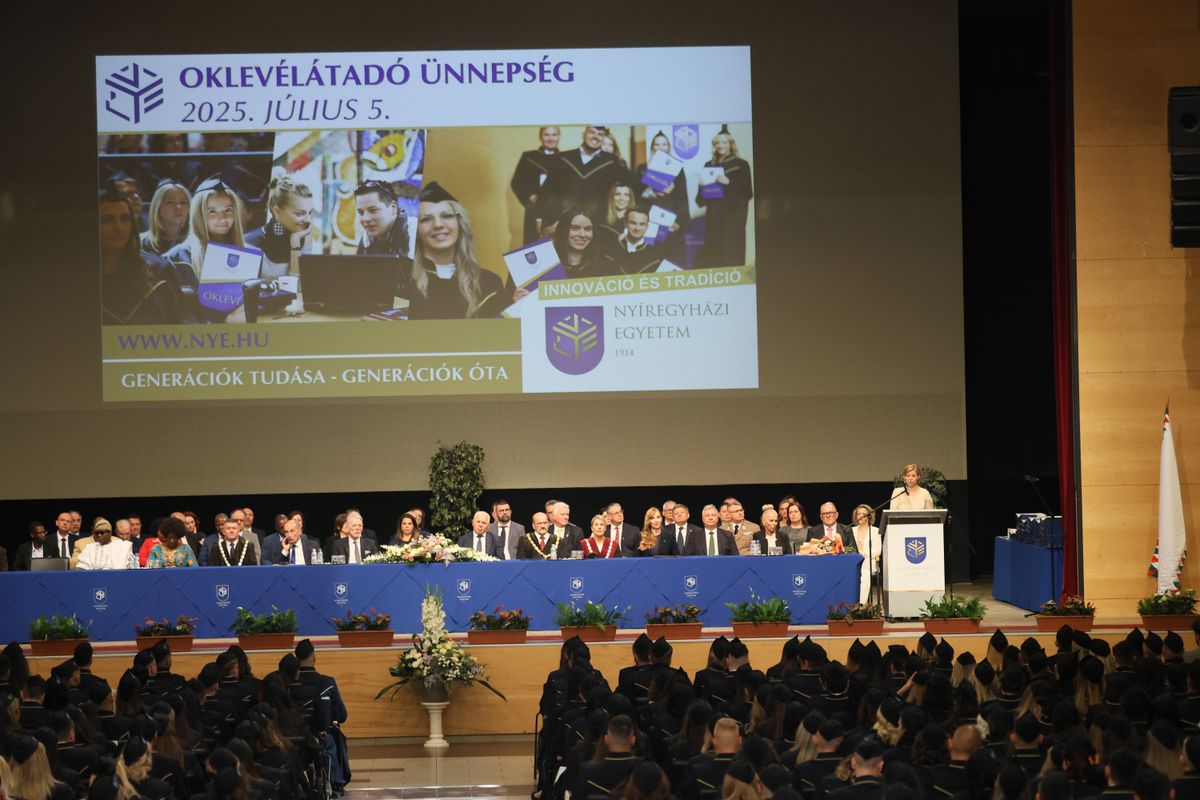 Nyíregyházi Egyetem, oklevélátadó ünnepség, diplomaosztó, megújulás, végzős hallgatók