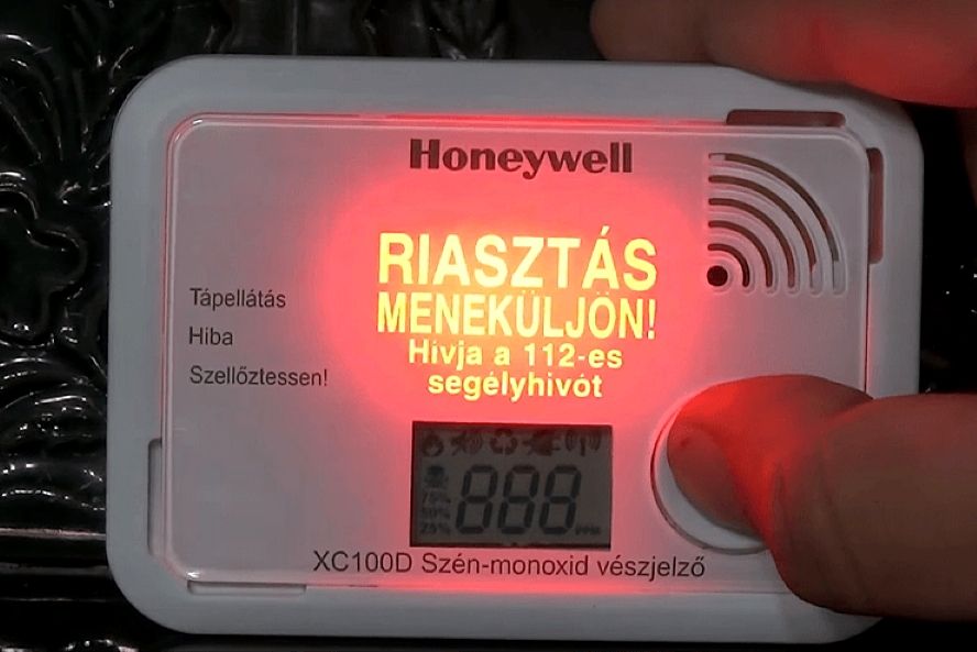 tűz, lakástűz, tűzoltók, katasztrófavédelem, Szabolcs-Szatmár-Bereg