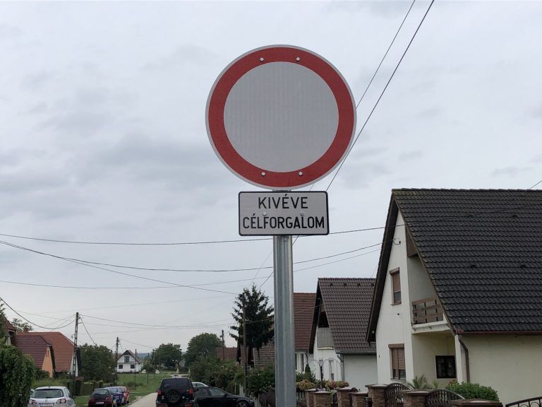 KRESZ-tábla
