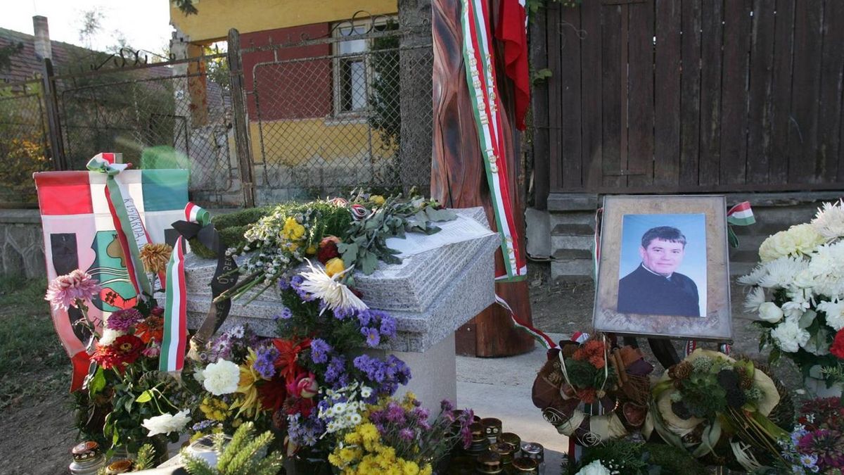 Szögi Lajost, a tiszavasvári pedagógust 19 éve lincselték meg gyermekei szeme láttára Olaszliszkán