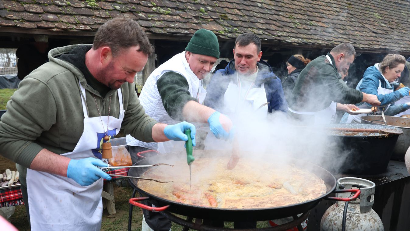 Nagy durranás volt a disznótoros fesztivál! Mutatjuk, ki kapta idén a „Böllérek...