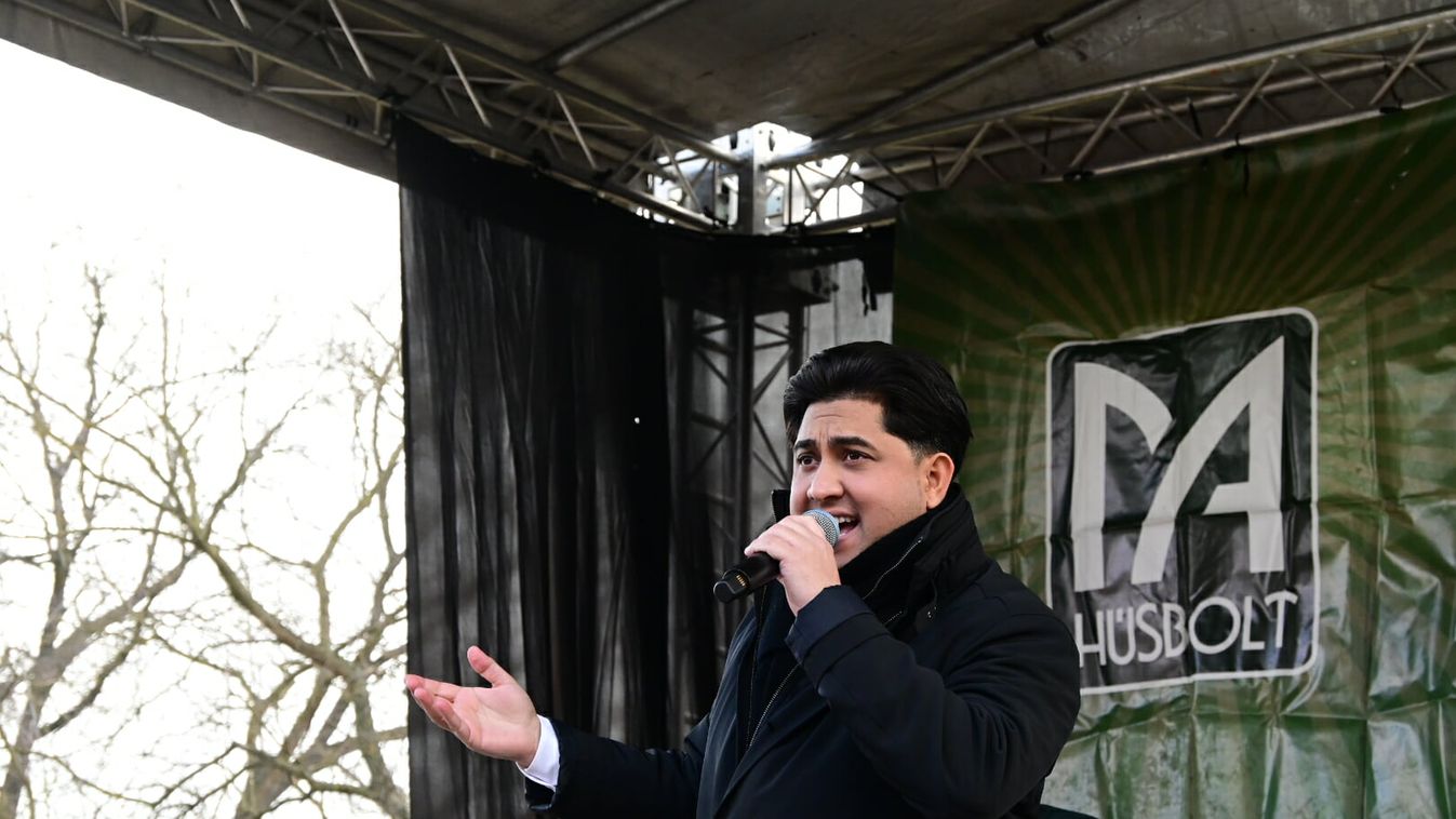 Kis Grófo és Tóth Gabi elhúzta a disznótoros fesztivál közönségének nótáját