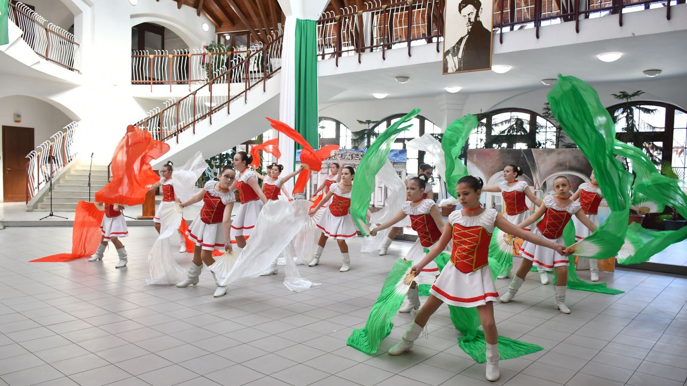 Csenger az ünnep lázában égett